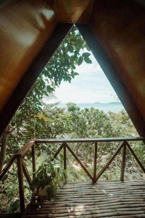 Cocovana Beach Resort Busuanga Esterno foto