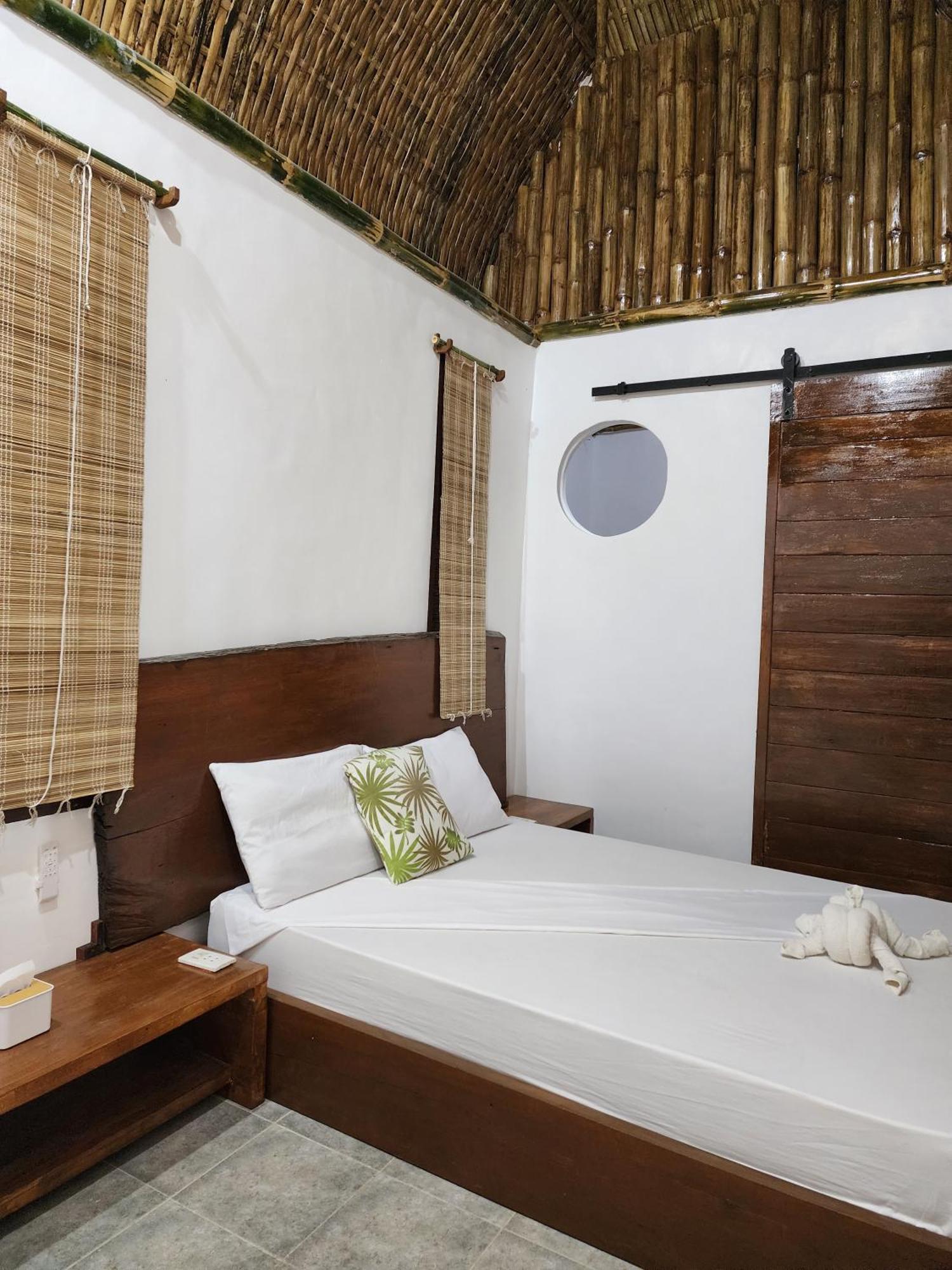 Cocovana Beach Resort Busuanga Esterno foto
