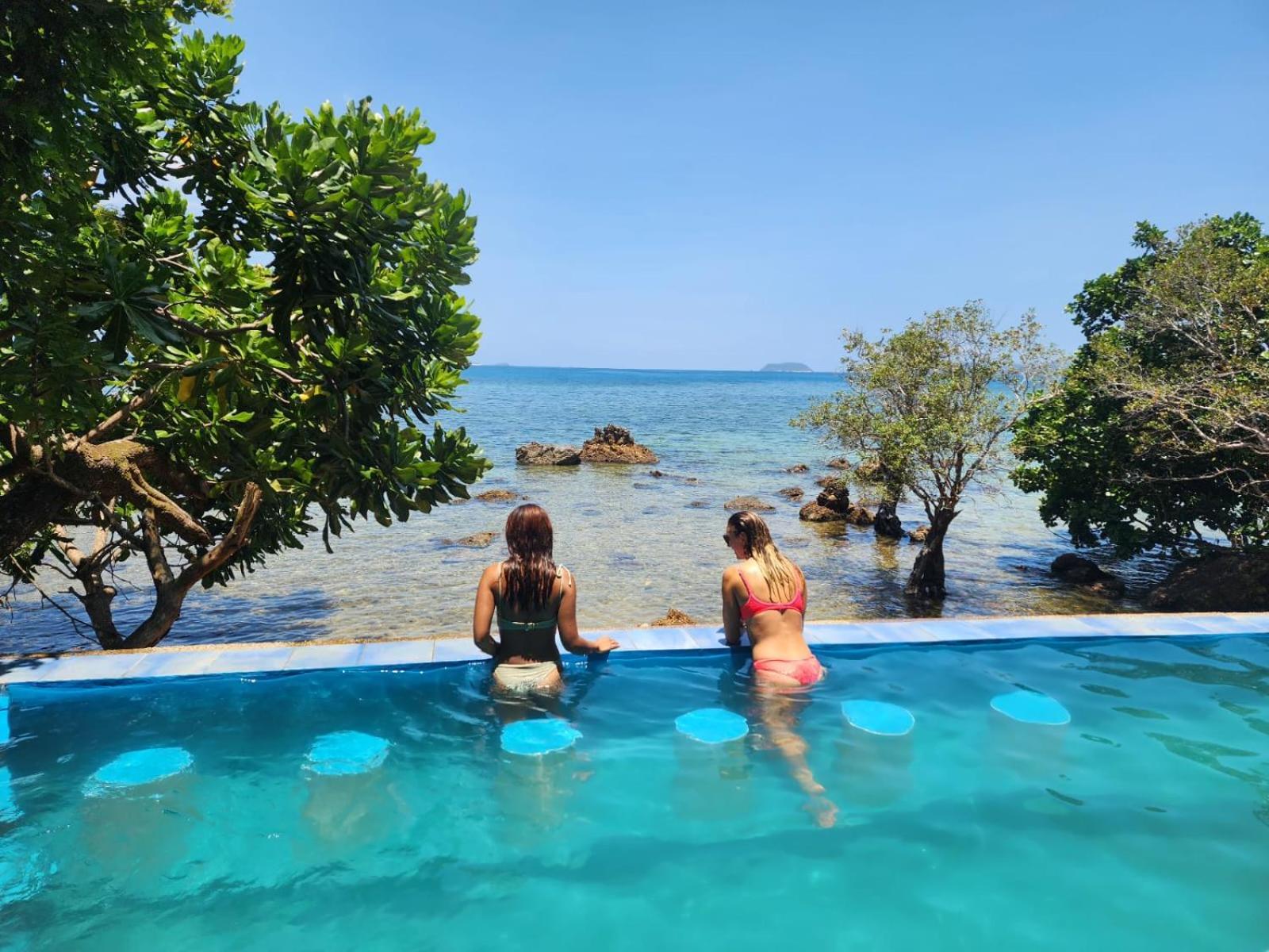 Cocovana Beach Resort Busuanga Esterno foto